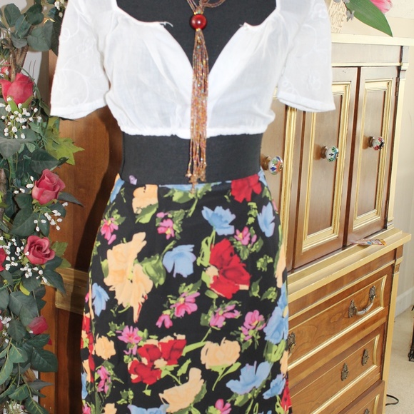 Black Floral Wrap Skirt - Picture 4 of 5